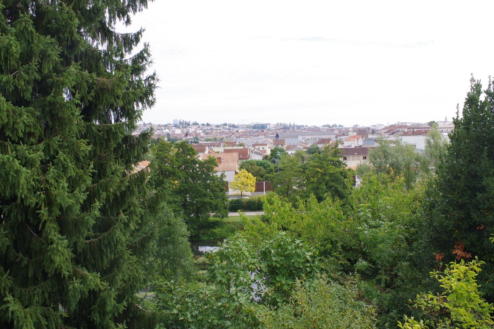 Maison à restaurer avec jardin à coulounieix-chamiers