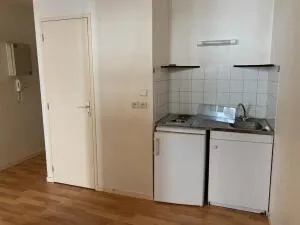 Apartment à Bordeaux — vignette 4