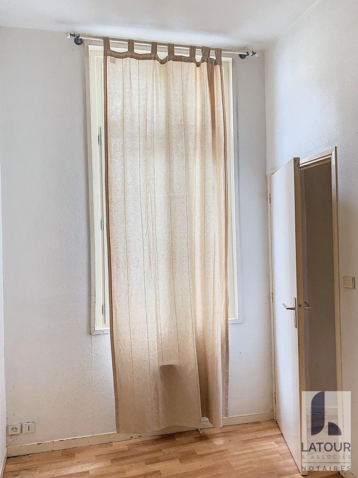 Apartment à Bordeaux — vignette 8