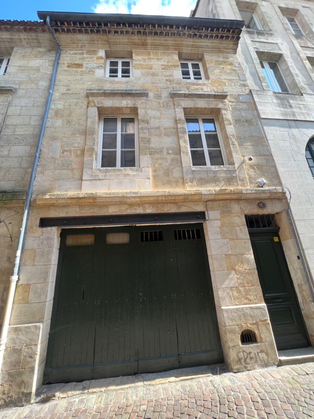 Building à Bordeaux