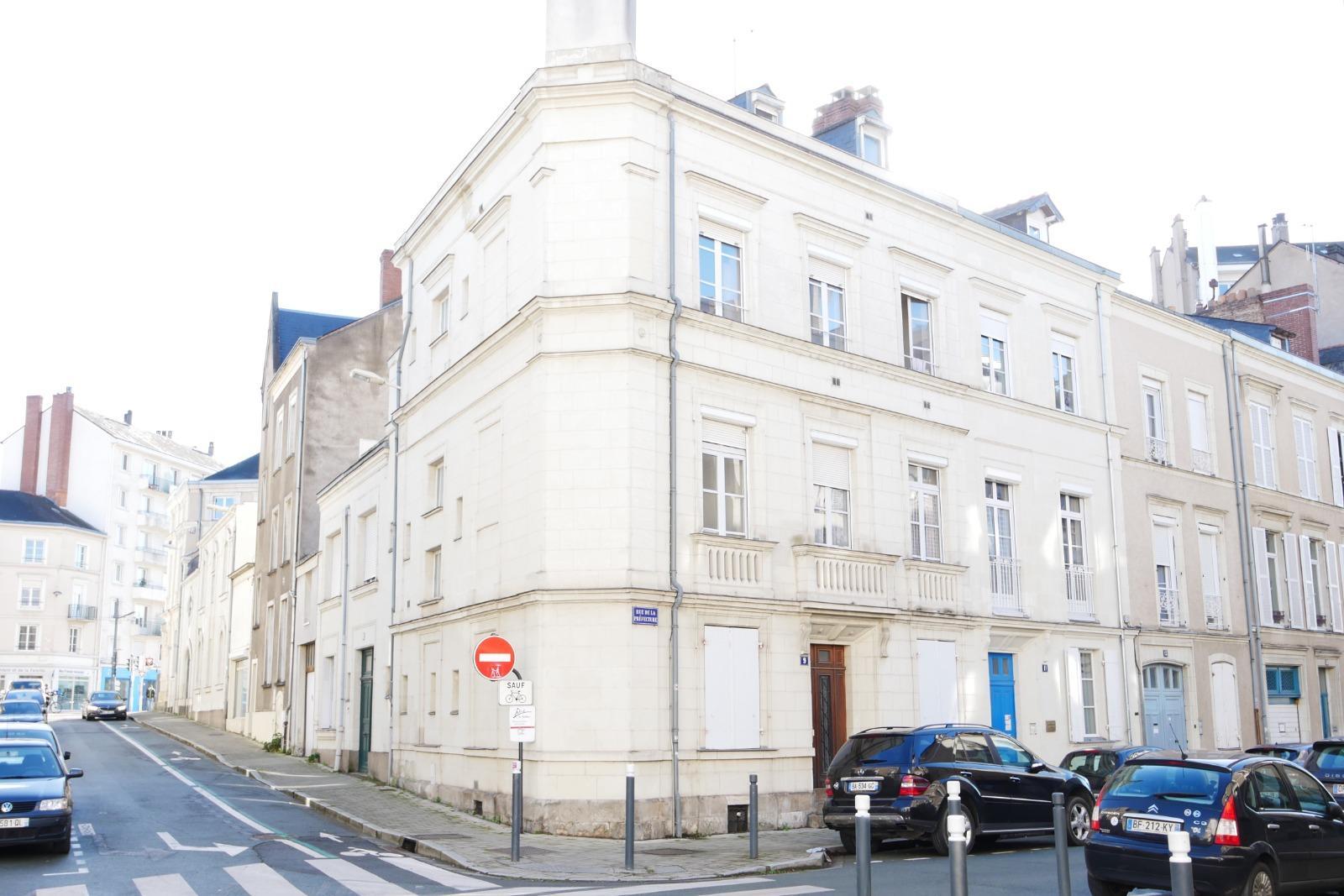 Building à Angers