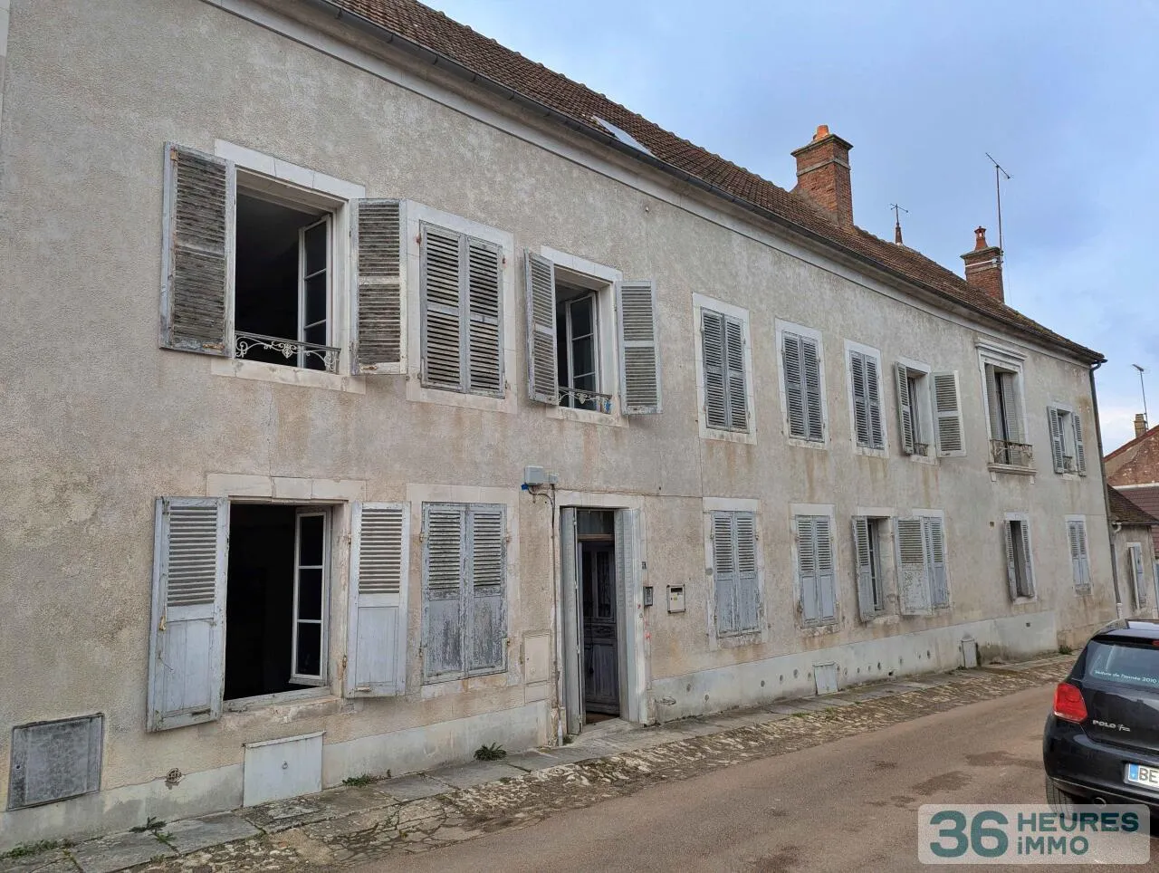 Building à Coulanges-la-Vineuse