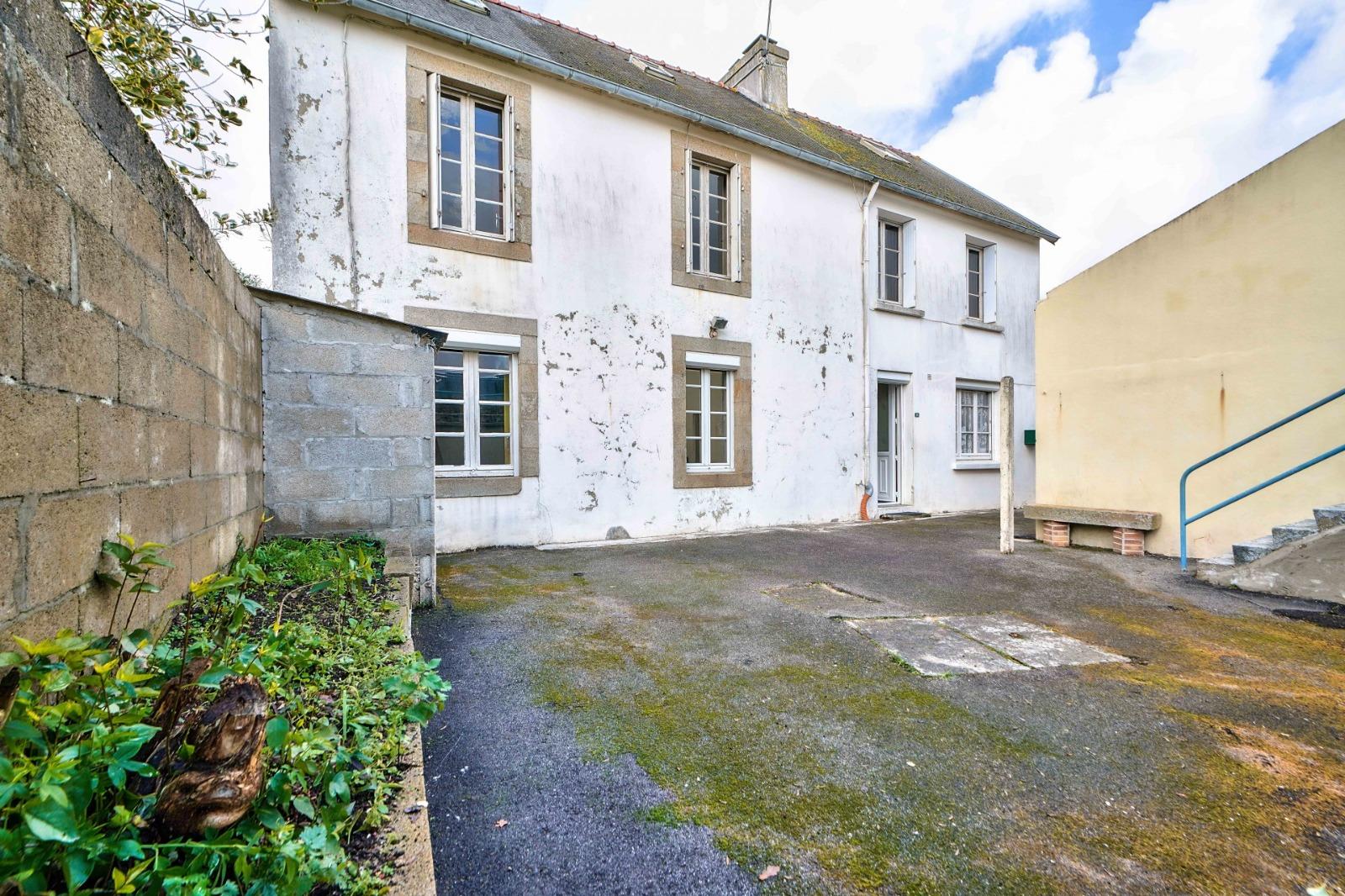 Maison à Plomodiern