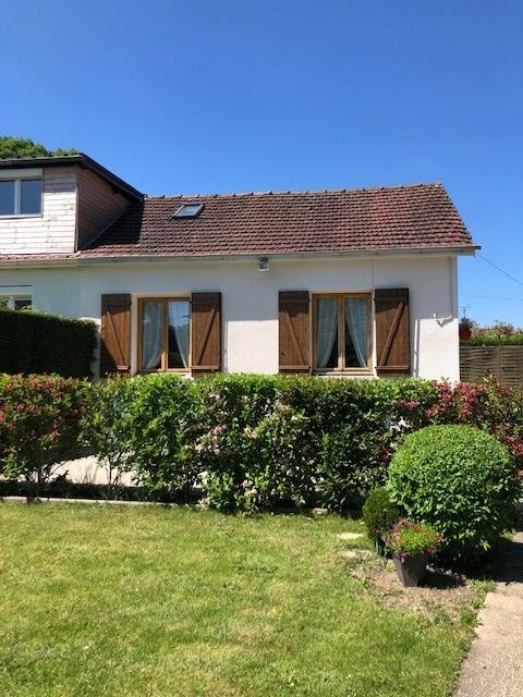 Maison à Isneauville