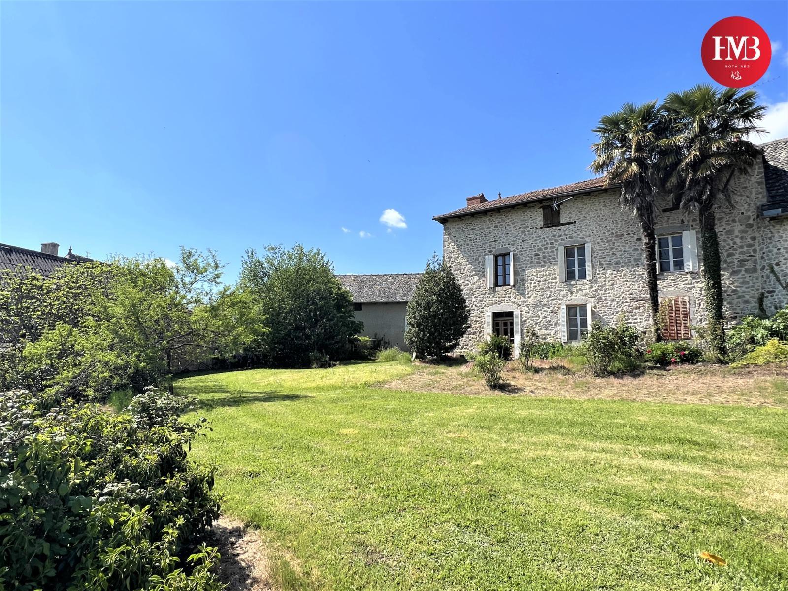 Maison à Puycapel