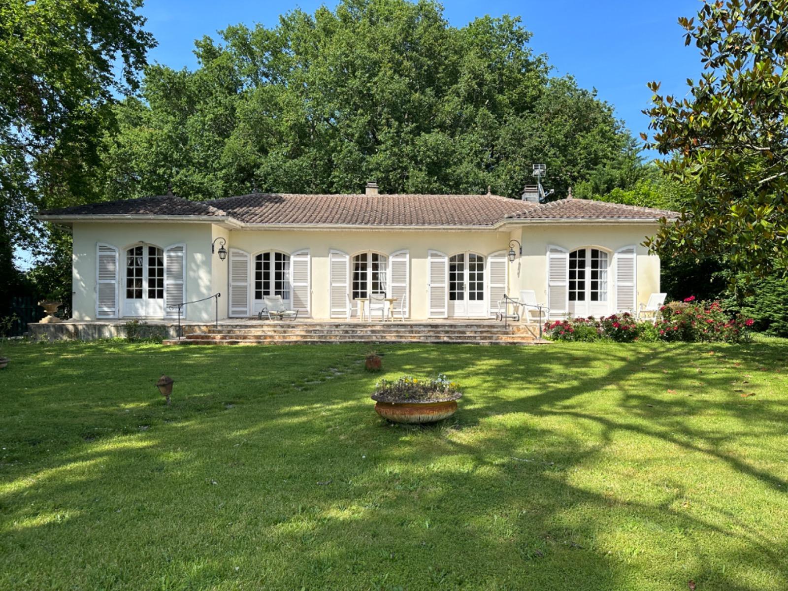 Maison à Léognan