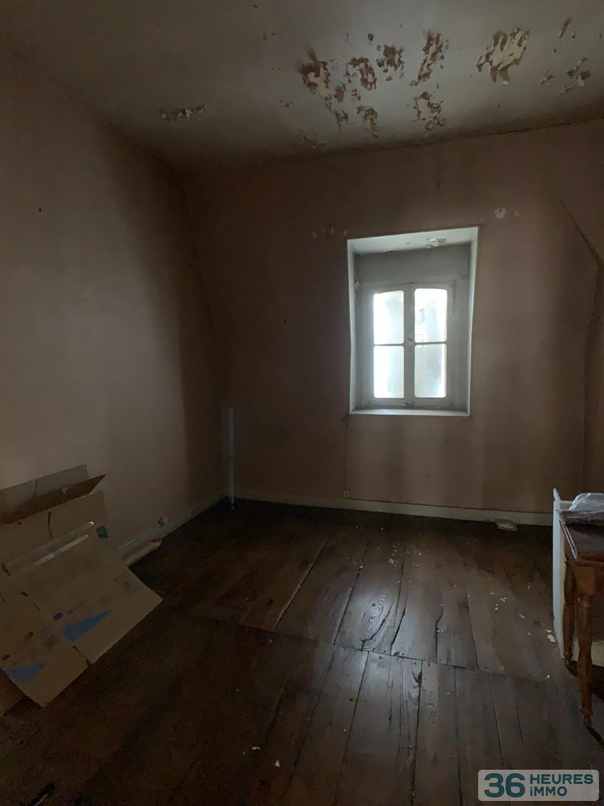 Maison bourgeoise avec jardin et possibilité de stationnement - centre-ville de perigueux