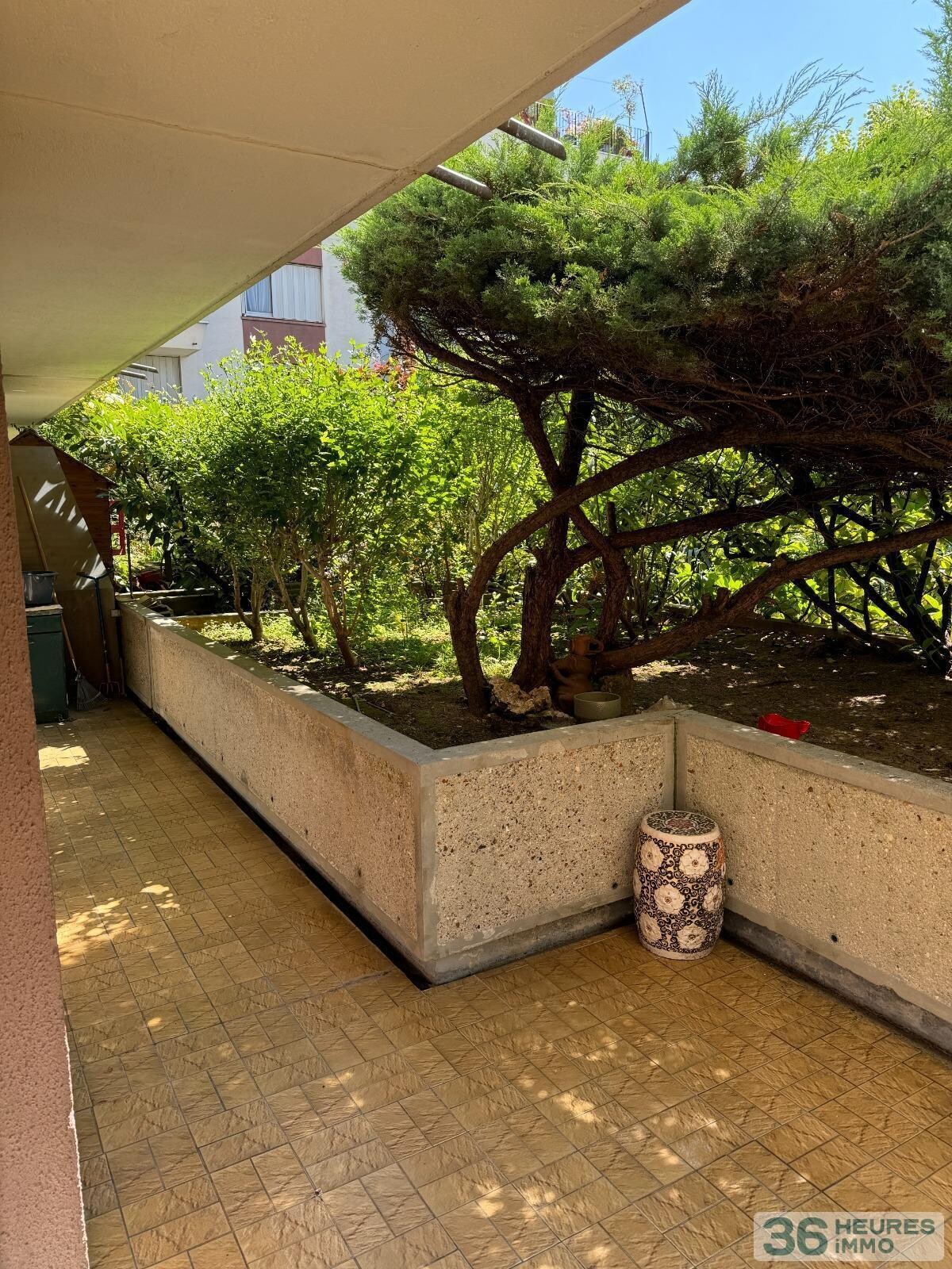 appartement + terrasse + cave +box