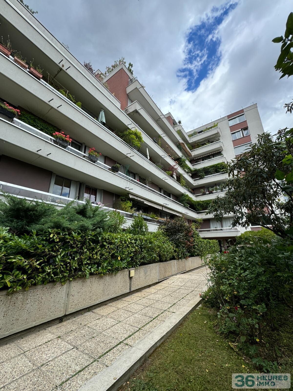 appartement + terrasse + cave +box