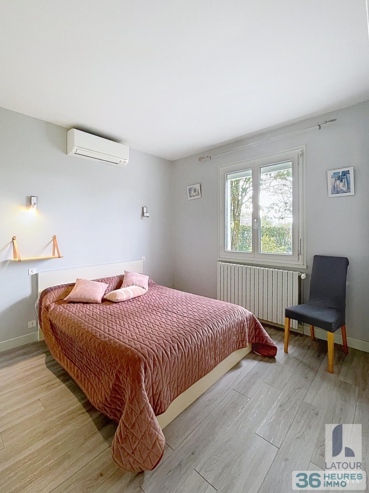 Maison de style provencal avec garage, piscine et vaste terrain