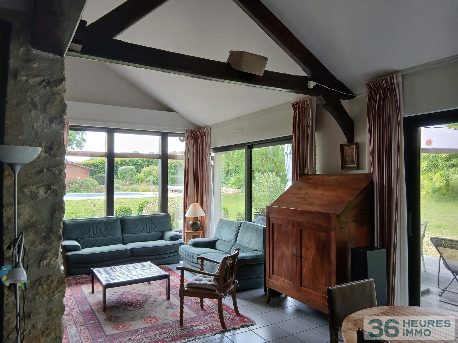 Belle propriété sur terrain de 5783 m2 avec piscine