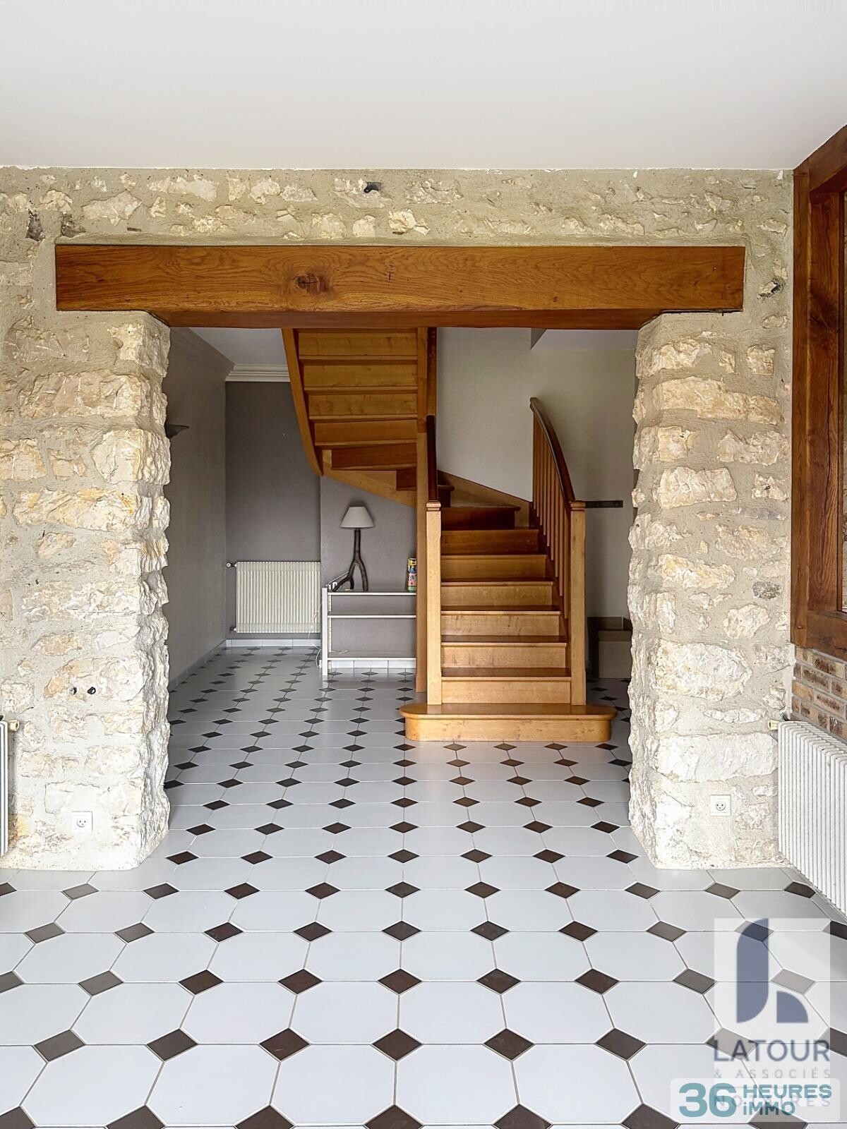 Belle propriété sur terrain de 5783 m2 avec piscine