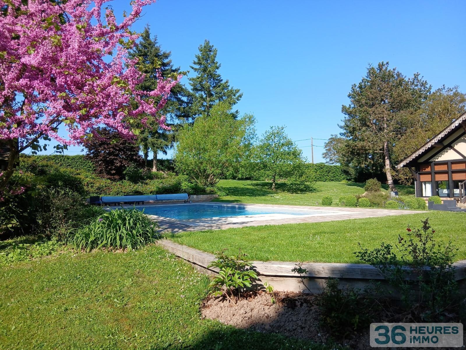 Belle propriété sur terrain de 5783 m2 avec piscine
