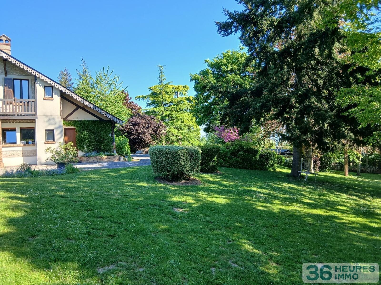 Belle propriété sur terrain de 5783 m2 avec piscine