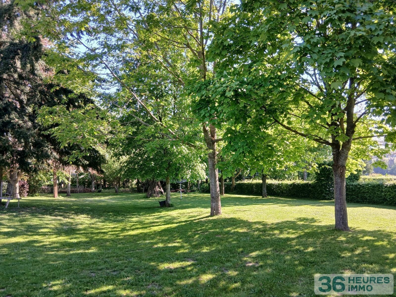 Belle propriété sur terrain de 5783 m2 avec piscine