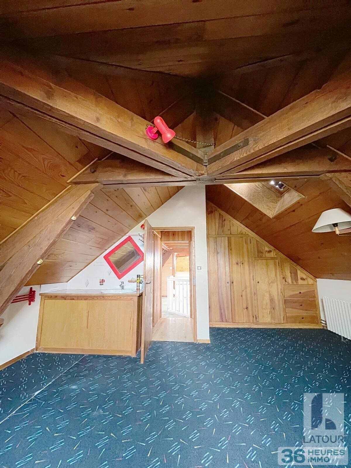 Maison avec garage jardin et piscine