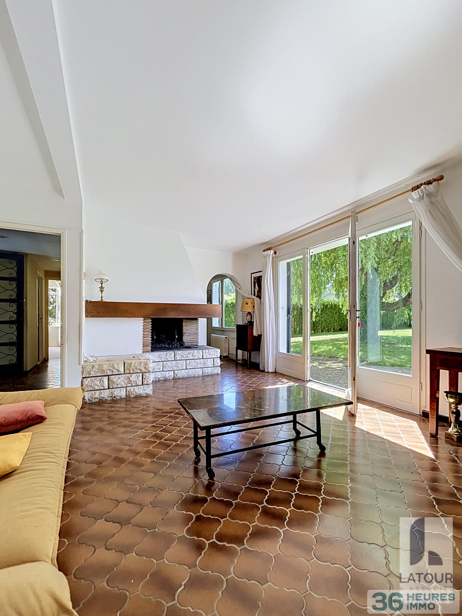 Maison de type Arcachonnaise avec garage et vaste terrain détachable