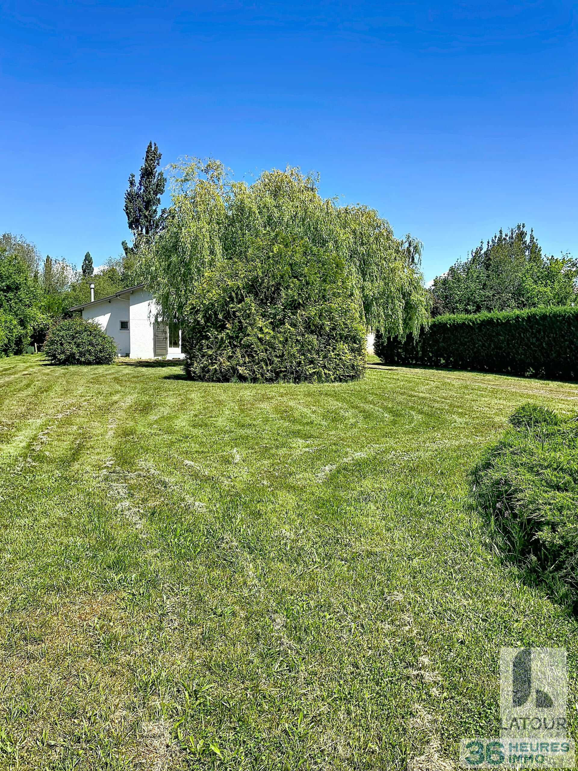 Maison de type Arcachonnaise avec garage et vaste terrain détachable