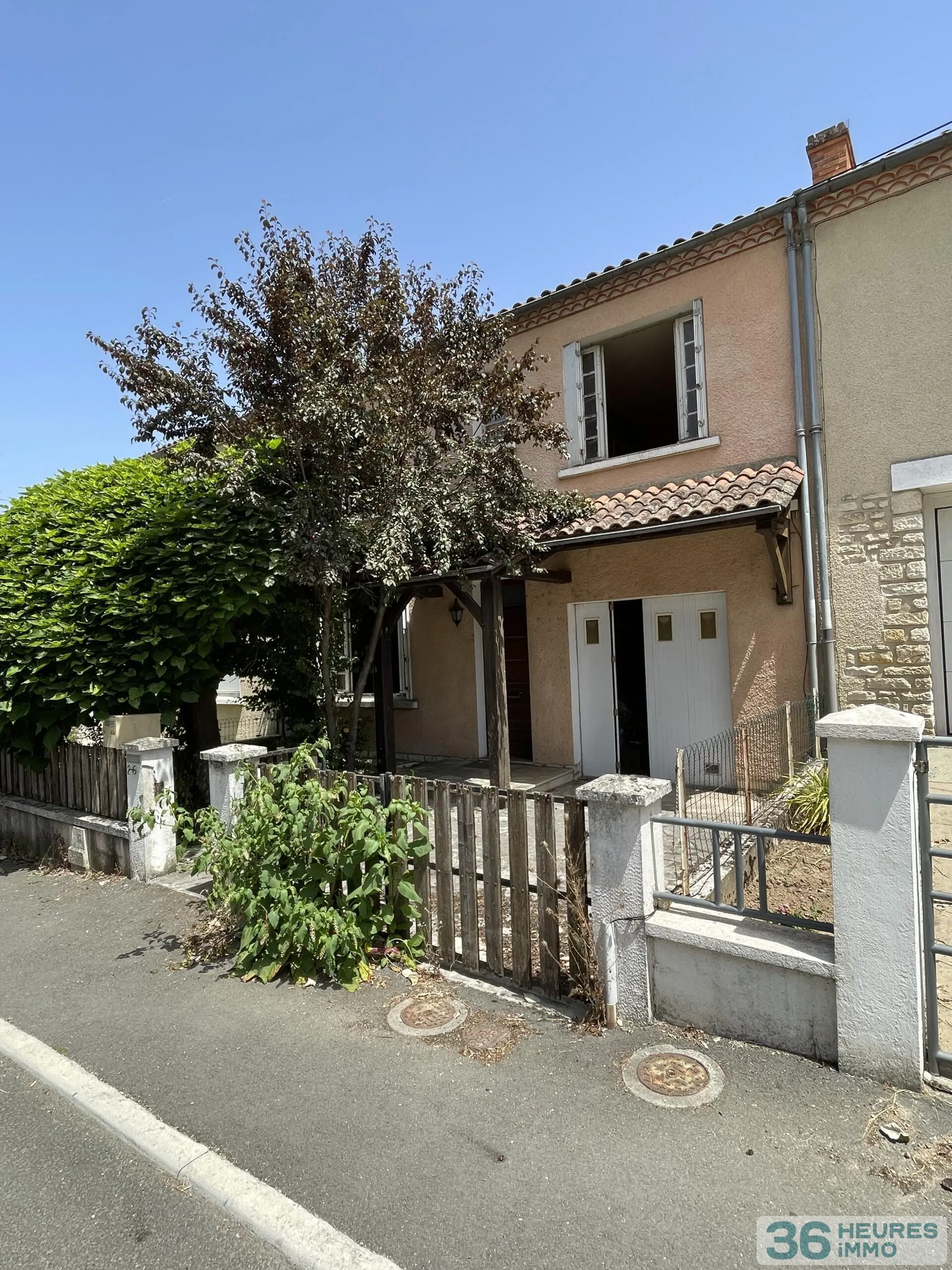 COULOUNIEIX-CHAMIERS - MAISON DE VILLE A RENOVER AVEC GARAGE ET JARDIN